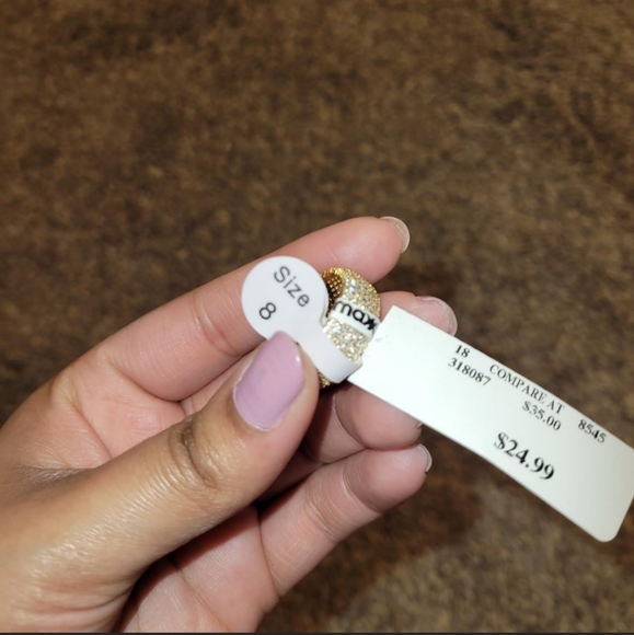 NWT gold ring with crystals - Picture 2 of 4